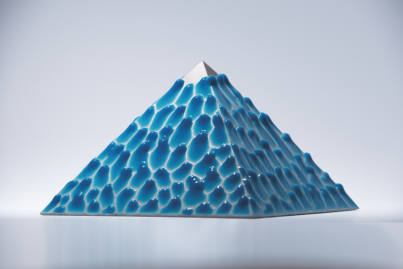 中村元風作品「ピラミッド」